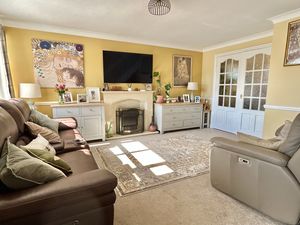Lounge- click for photo gallery